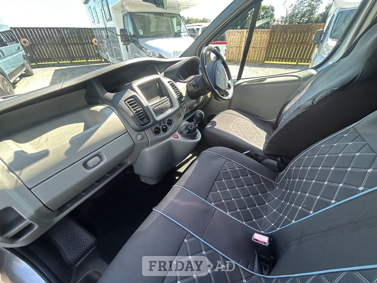 [ berth ]Renault Trafic