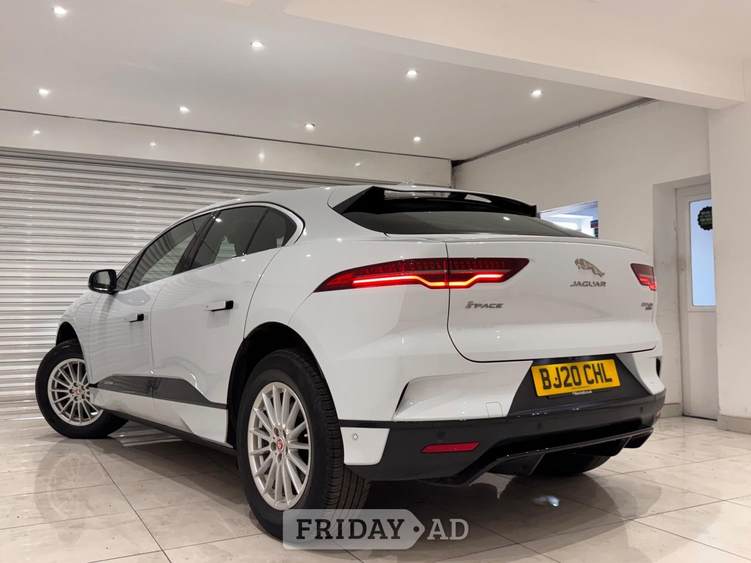 [ berth ]Jaguar I-Pace