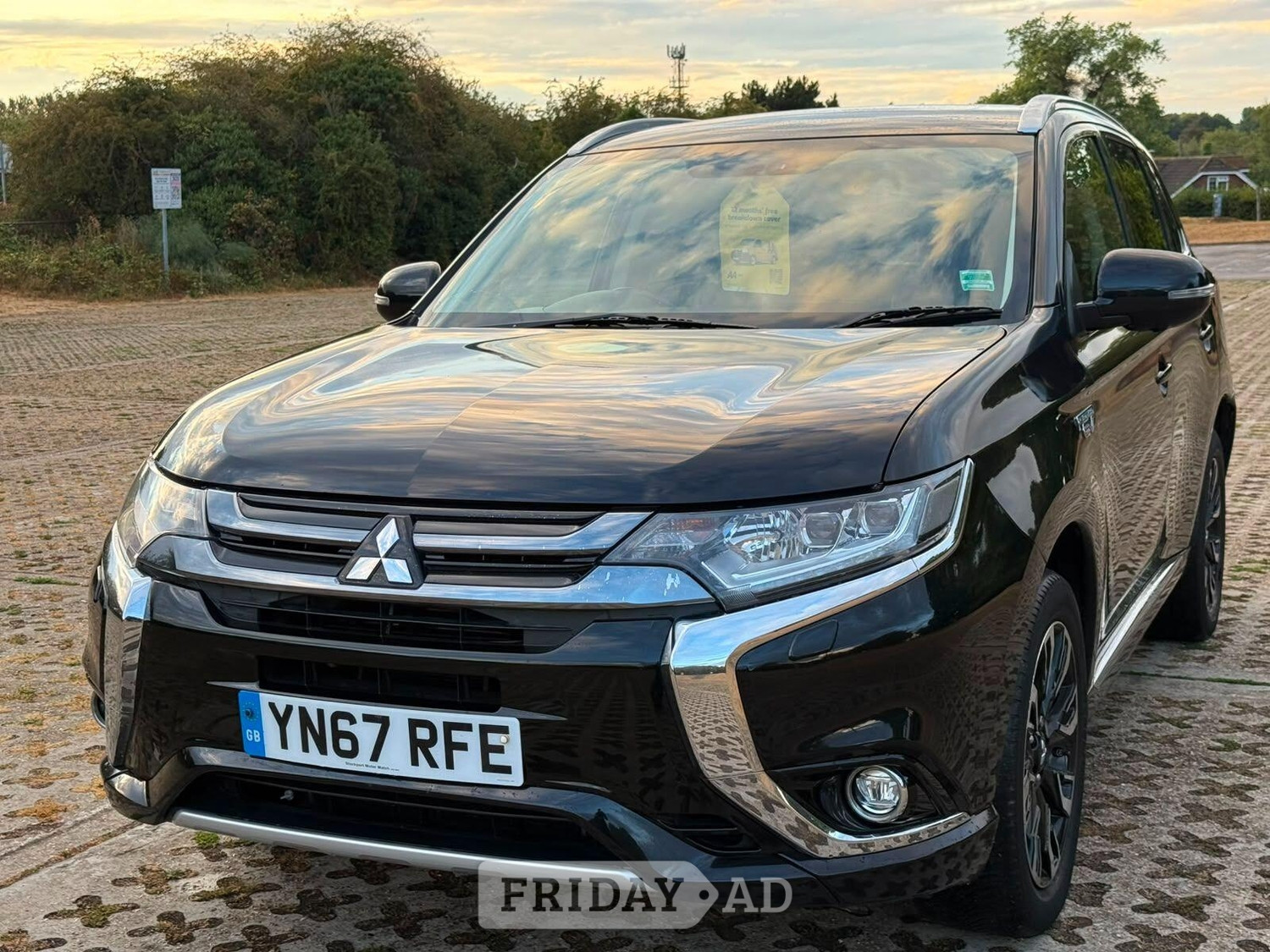 Mitsubishi Outlander 2017 - Cars