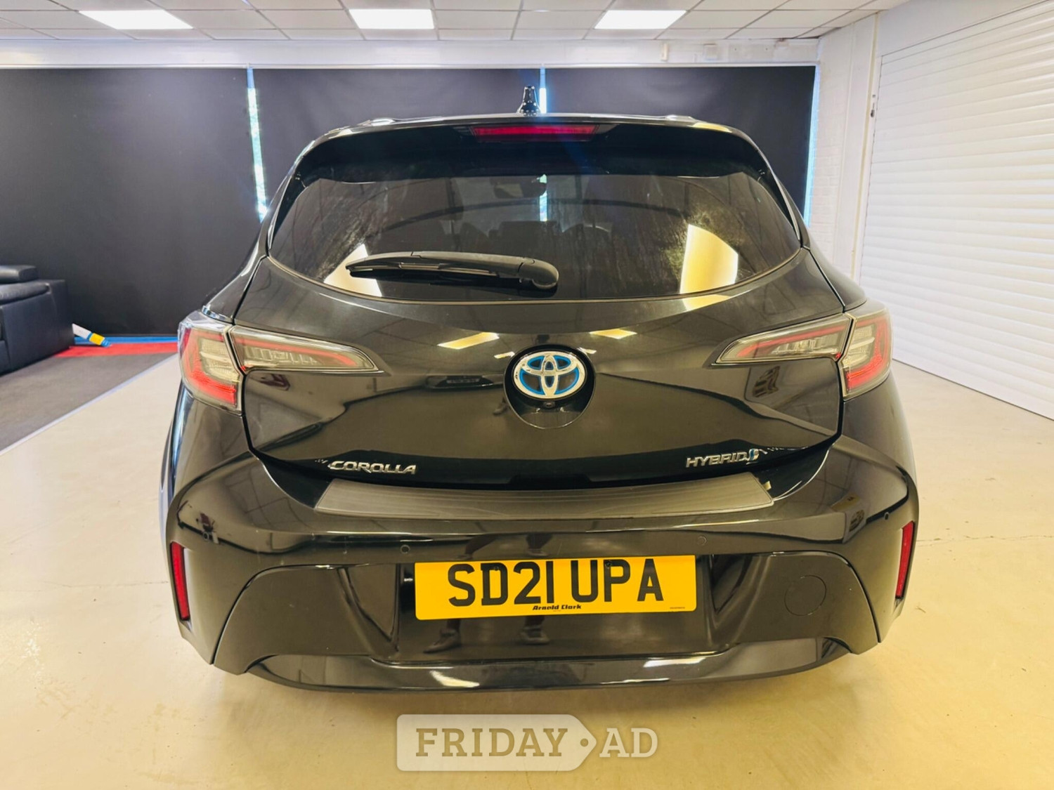 Toyota Corolla 2021 - Cars in Stroud