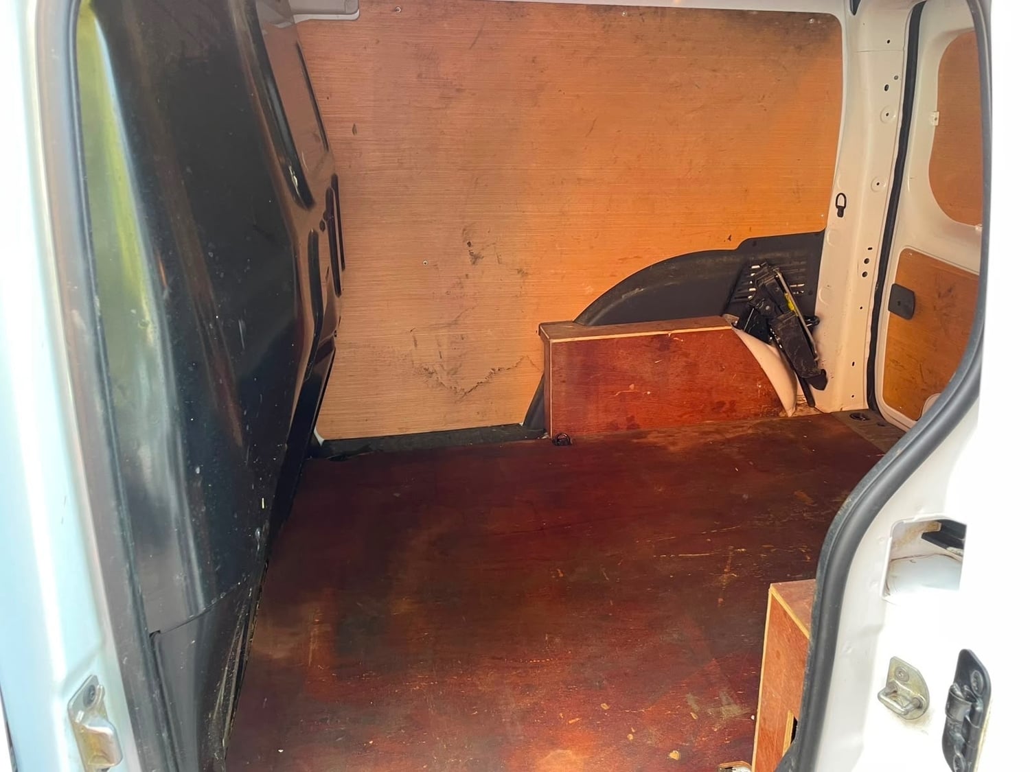 [ berth ]Nissan NV250