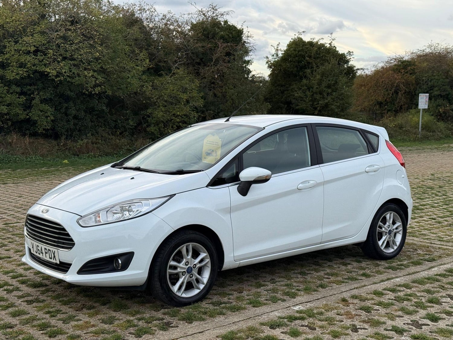 Ford Fiesta 2014 - Cars