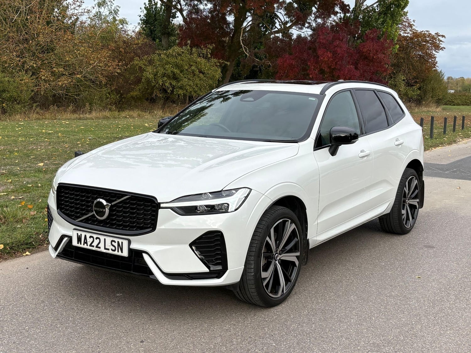 Volvo XC60 2022 - Cars in Wantage