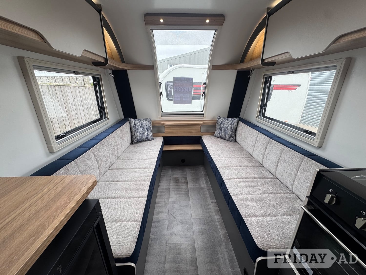 Bailey Discovery D4-2 2023 - Motorhomes & Caravans
