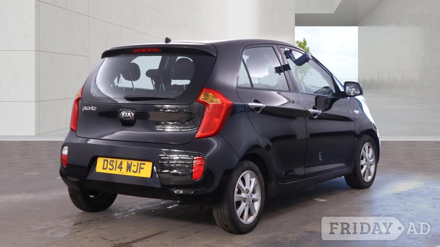 Kia Picanto 2014 - Cars in Hemel Hempstead