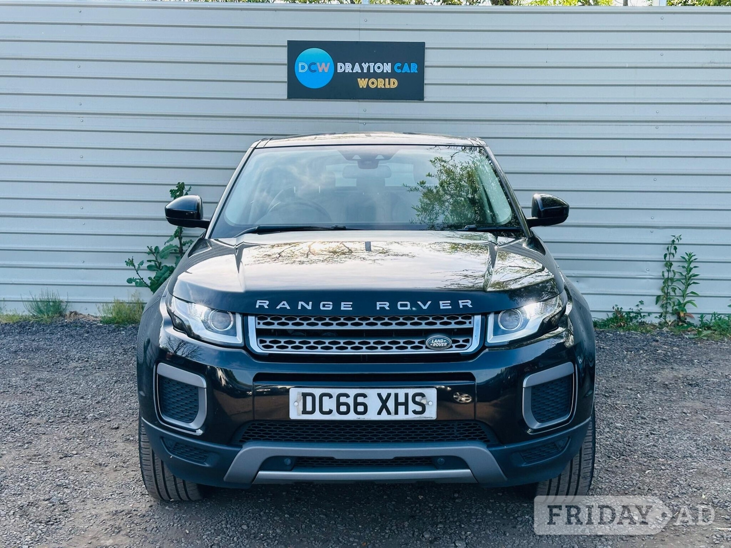 [ berth ]Land Rover Range Rover Evoque