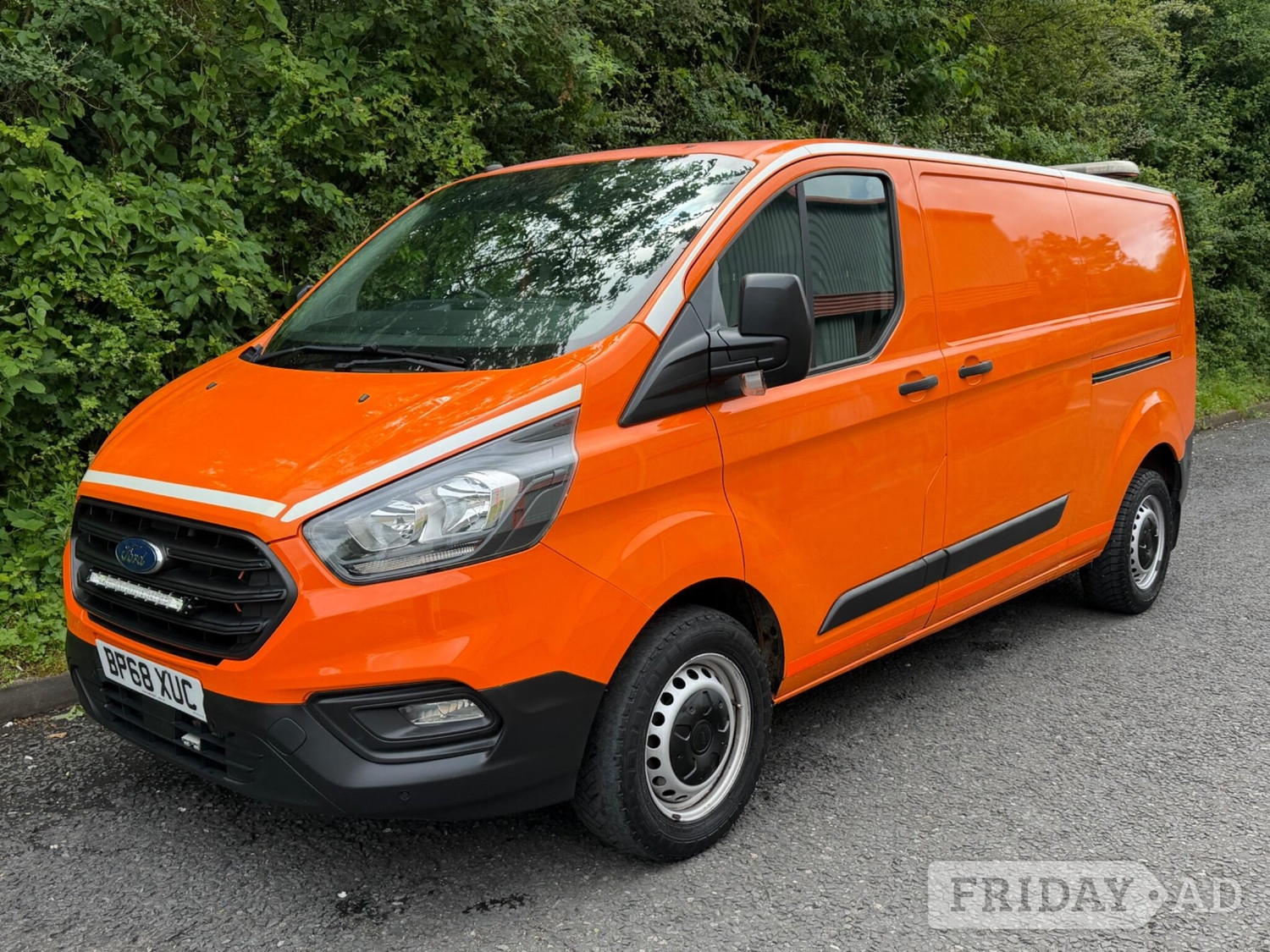 [ berth ]Ford Transit Custom