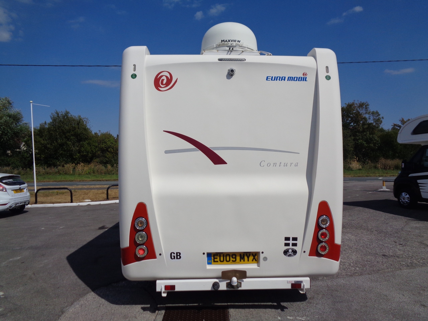 [ berth ]Eura Mobil Contura T 670 SB