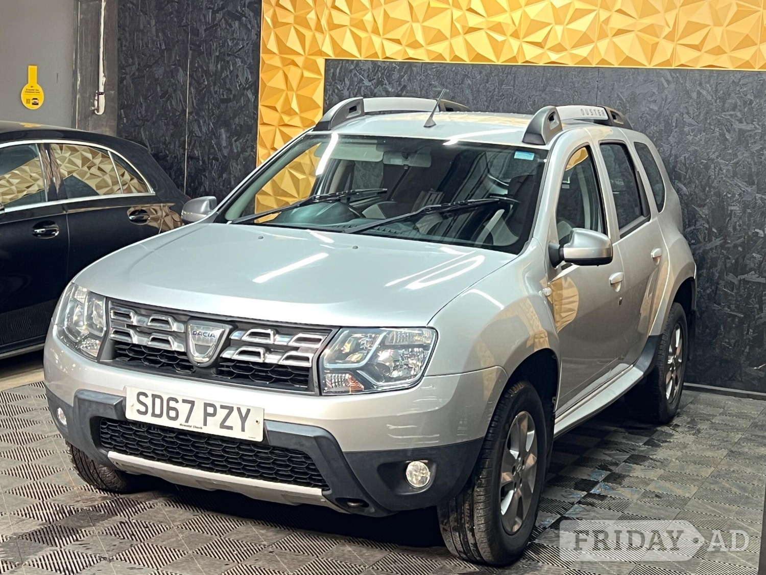 [ berth ]Dacia Duster