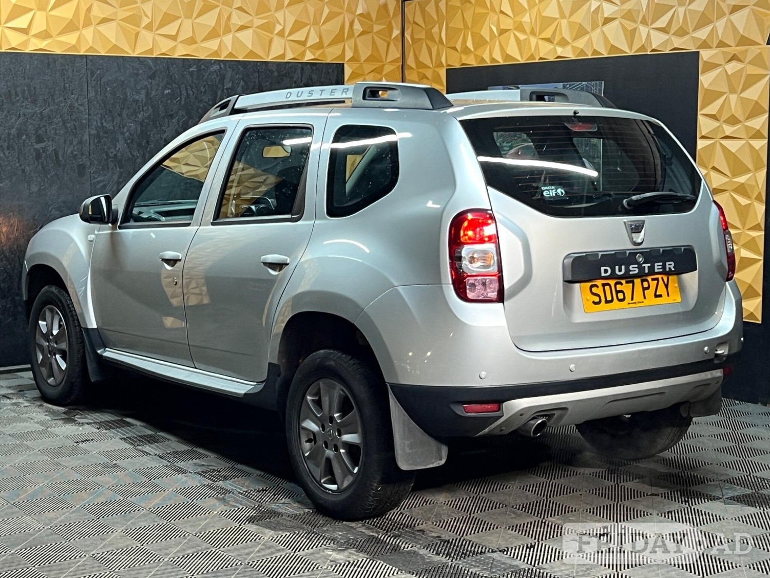 Dacia Duster 2017 - Cars