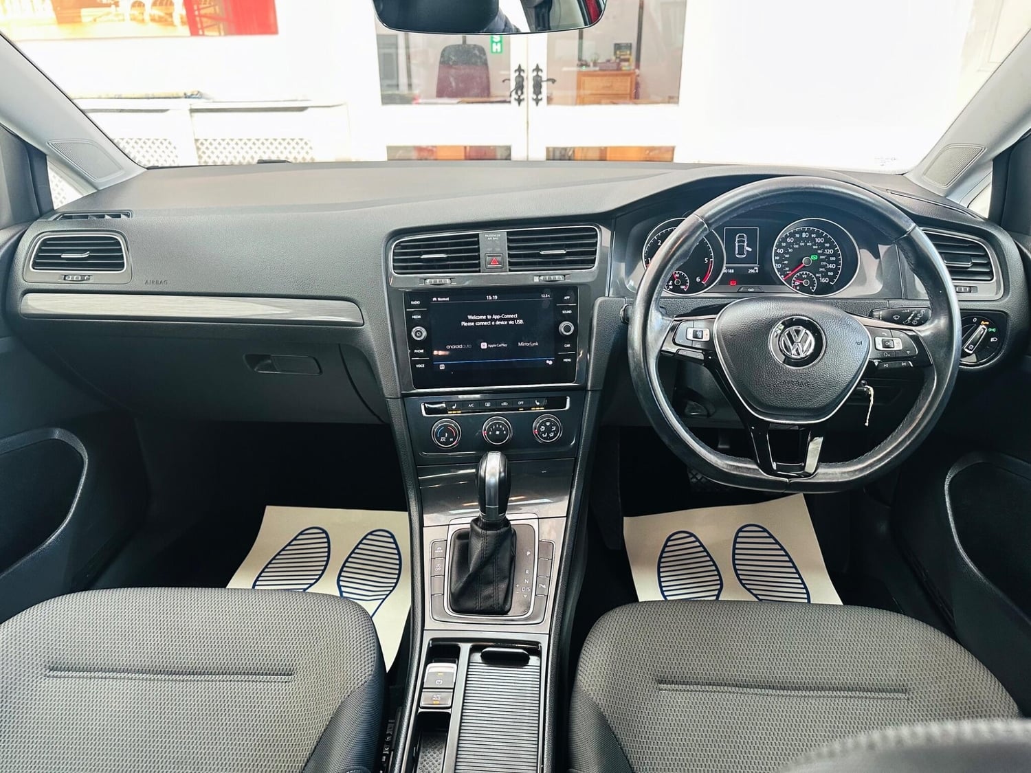 [ berth ]Volkswagen Golf
