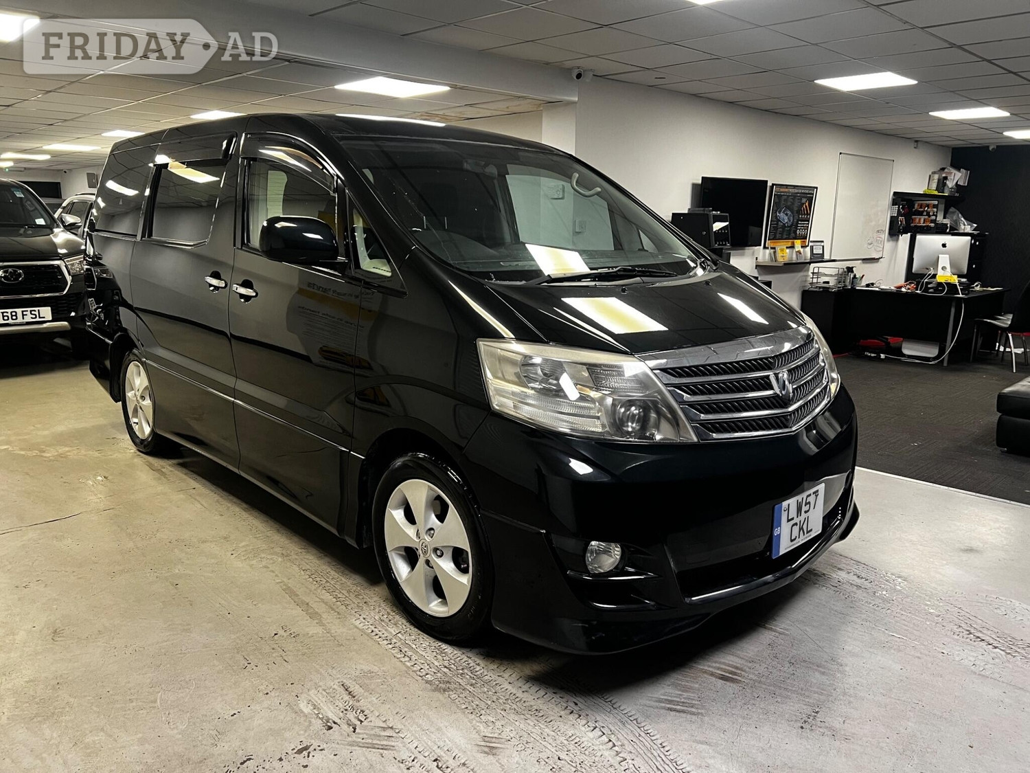 Toyota Alphard Stroud