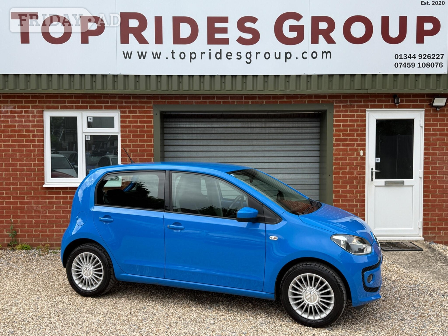 Volkswagen UP! 2015 in Crowthorne