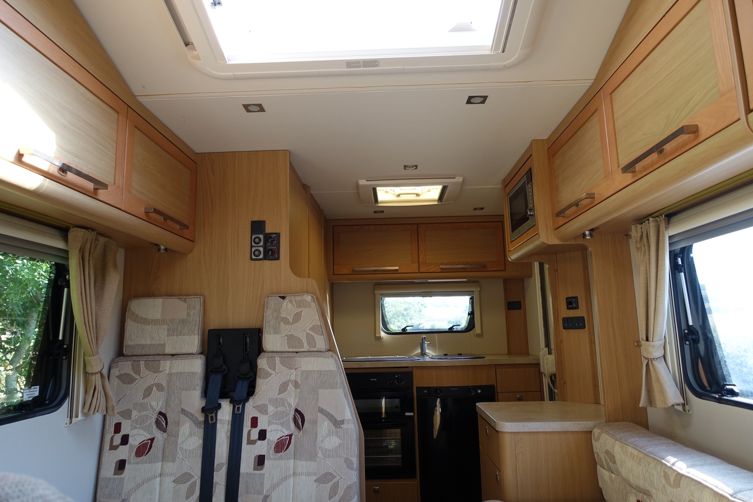 [ berth ]Elddis Autoquest 130