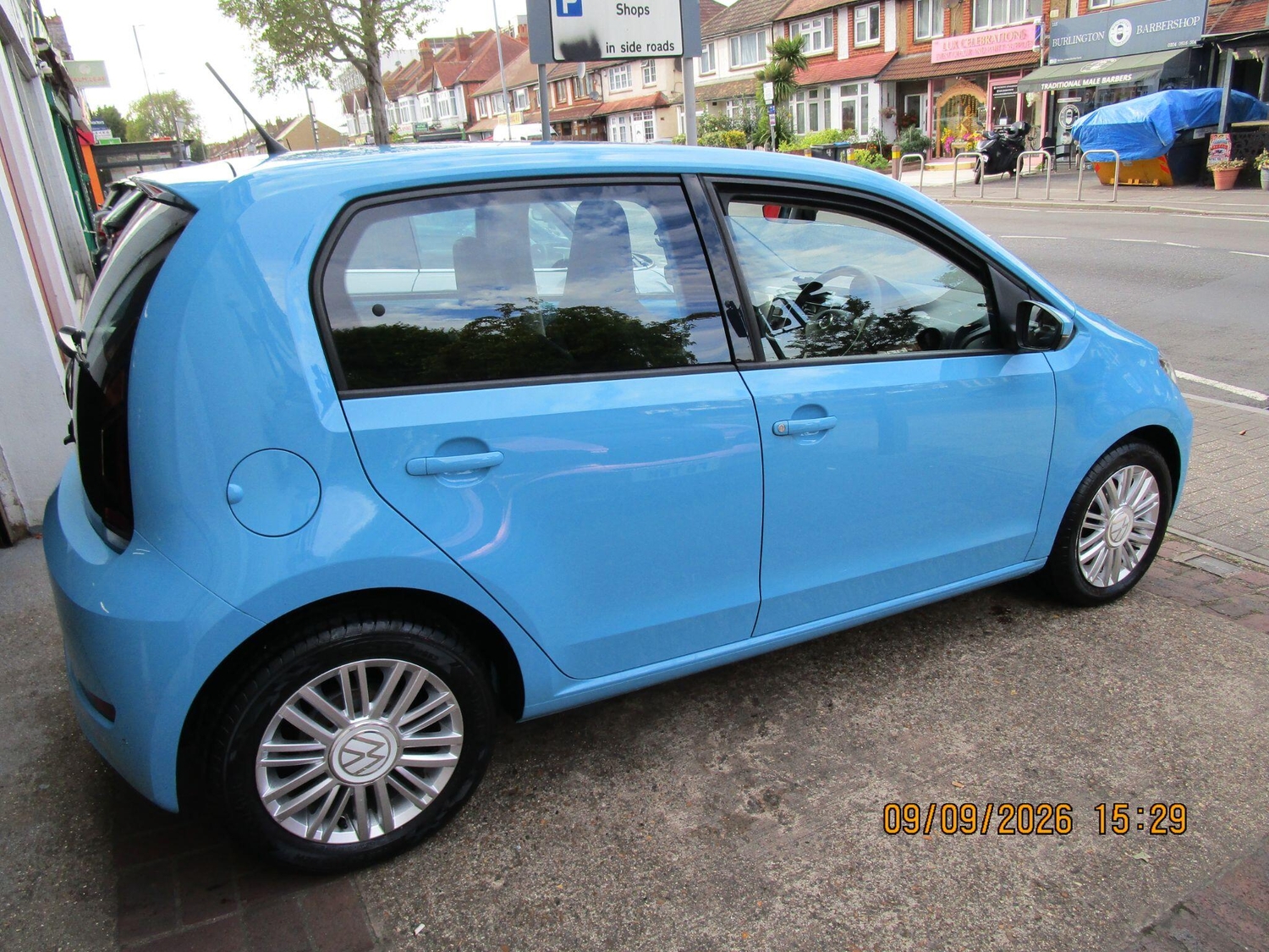 Volkswagen UP! 2022 - Cars