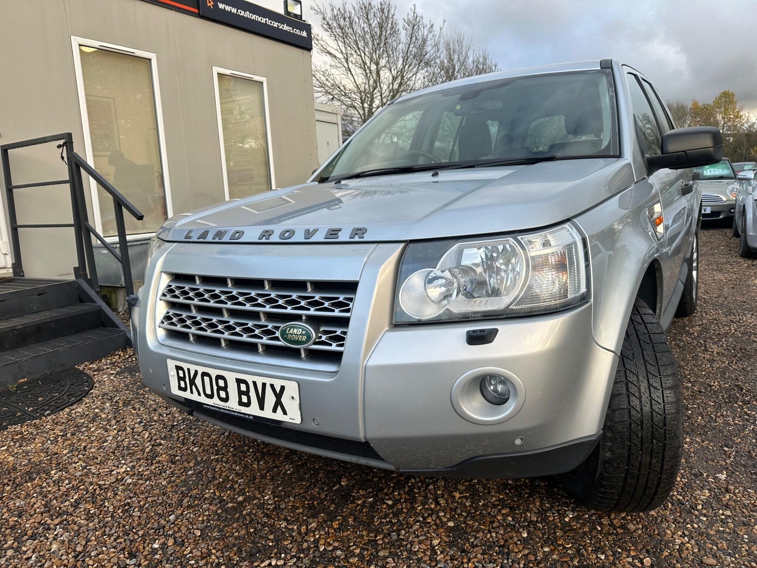 [ berth ]Land Rover Freelander 2