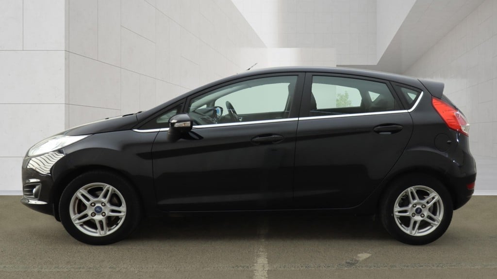 [ berth ]Ford Fiesta