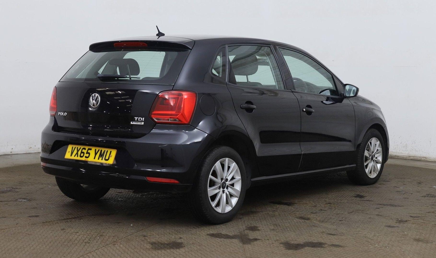 Volkswagen Polo 2015 - Cars