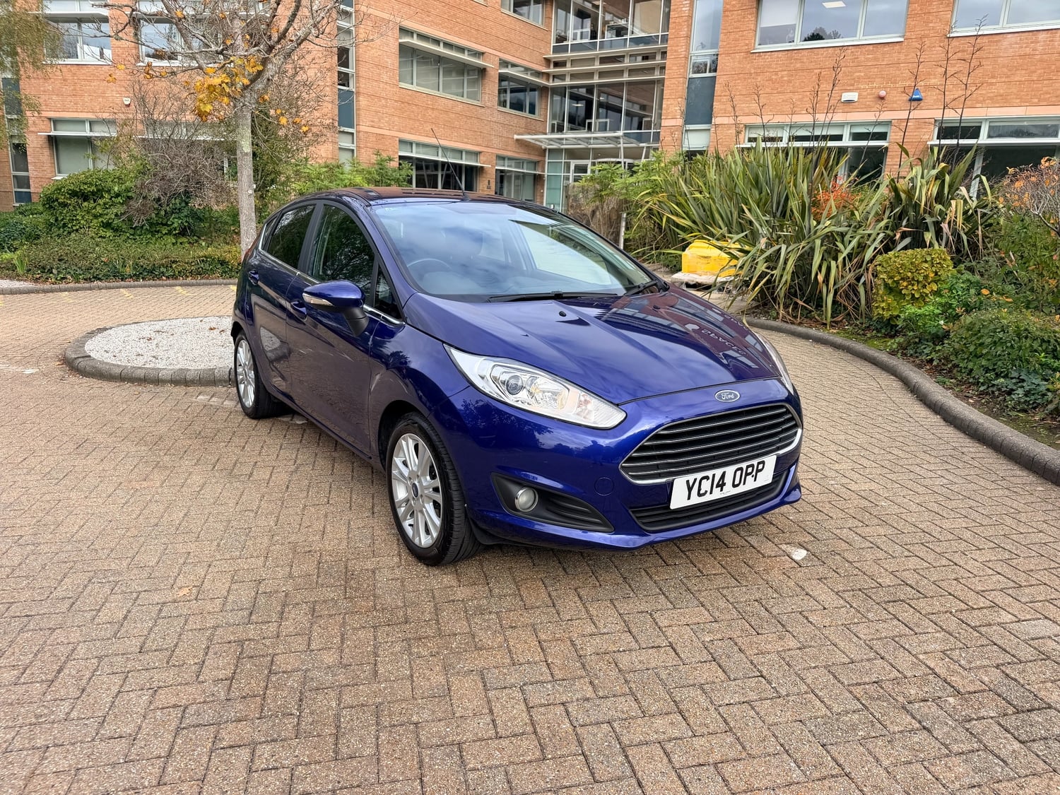 [ berth ]Ford Fiesta