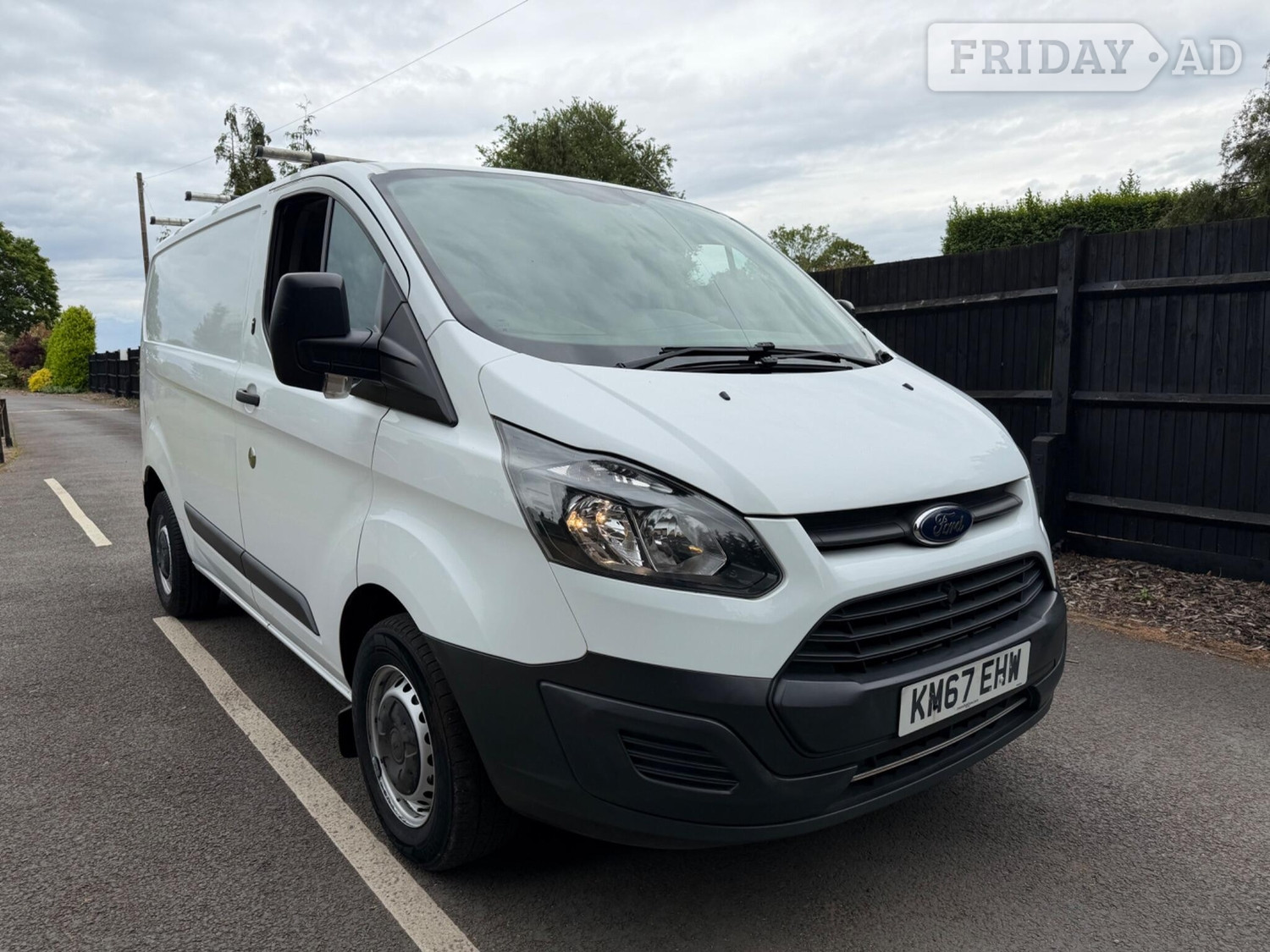 Ford Transit Custom 2017 in Addlestone