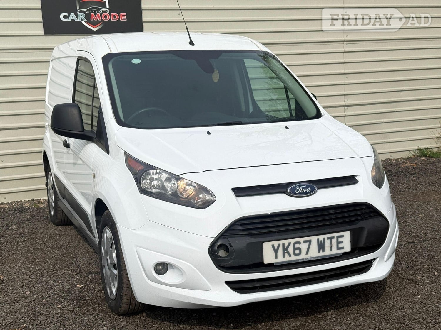 Ford Transit Connect 2017 in Hillingdon
