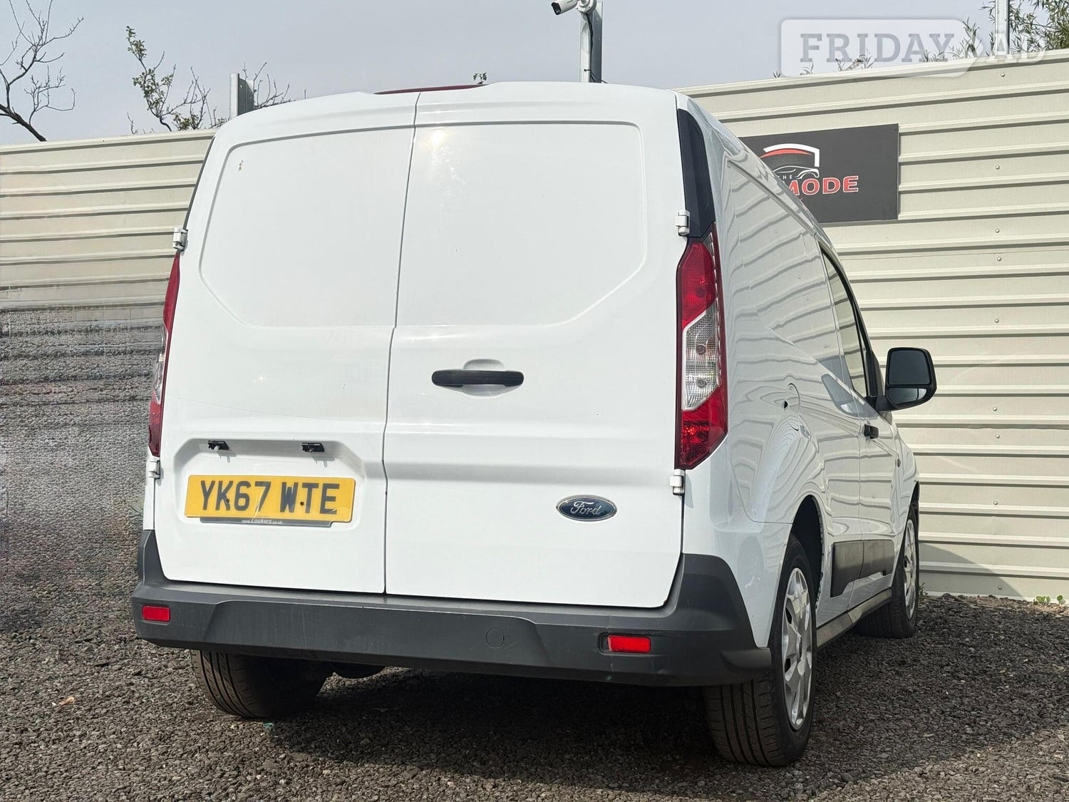 [ berth ]Ford Transit Connect