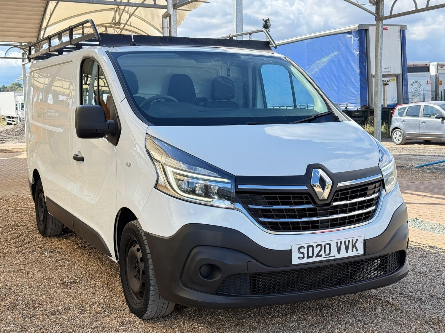 Renault Trafic 2020 in Hillingdon