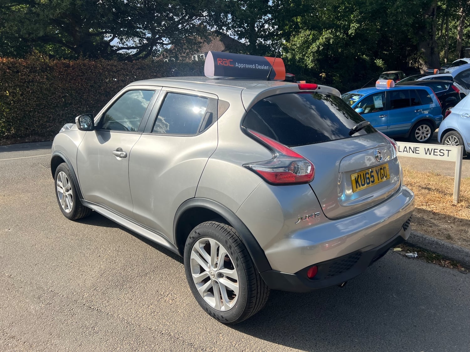 Nissan Juke 2015 - Cars in Horley