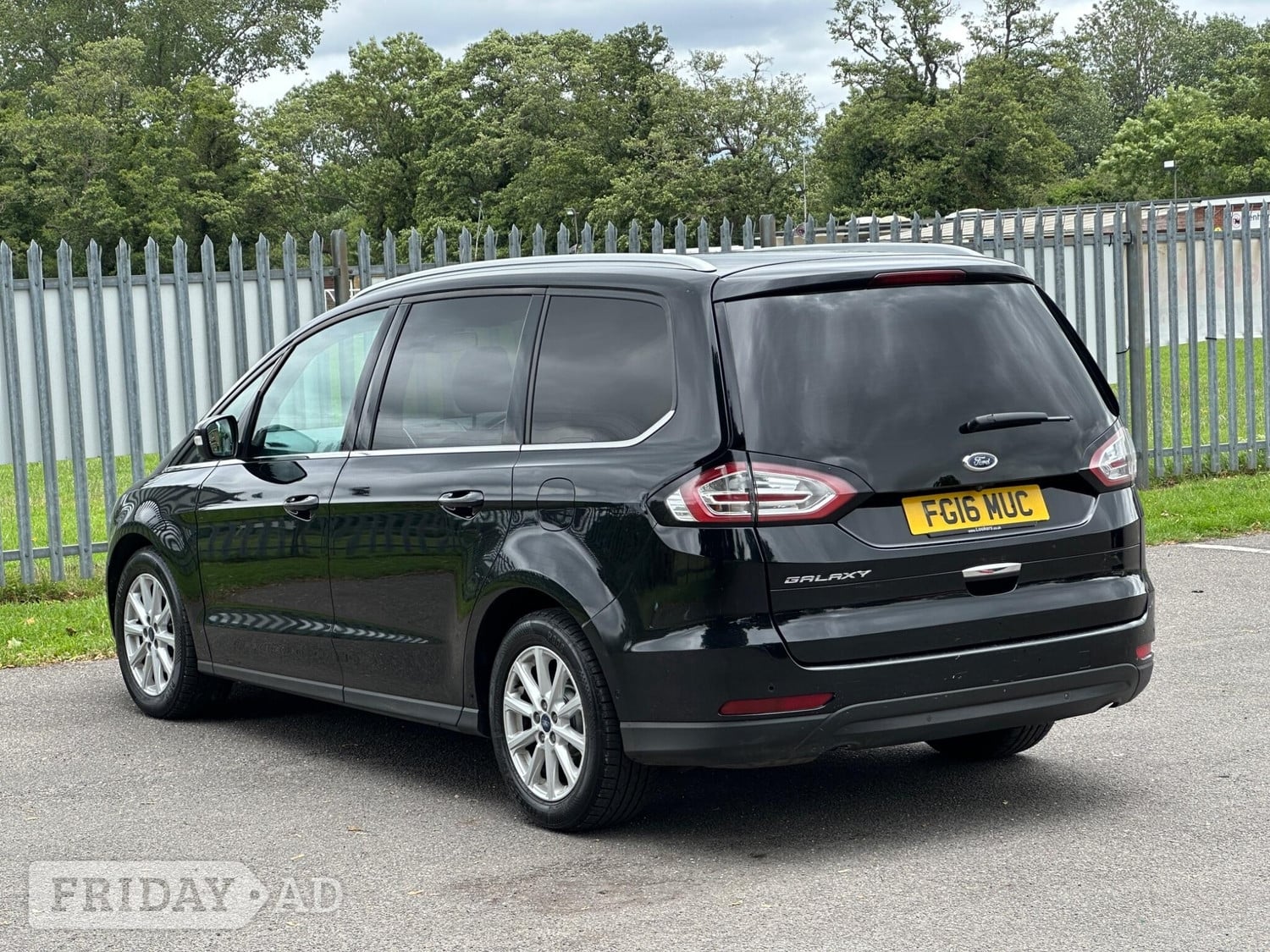 Ford Galaxy 2016 - Cars in Slough
