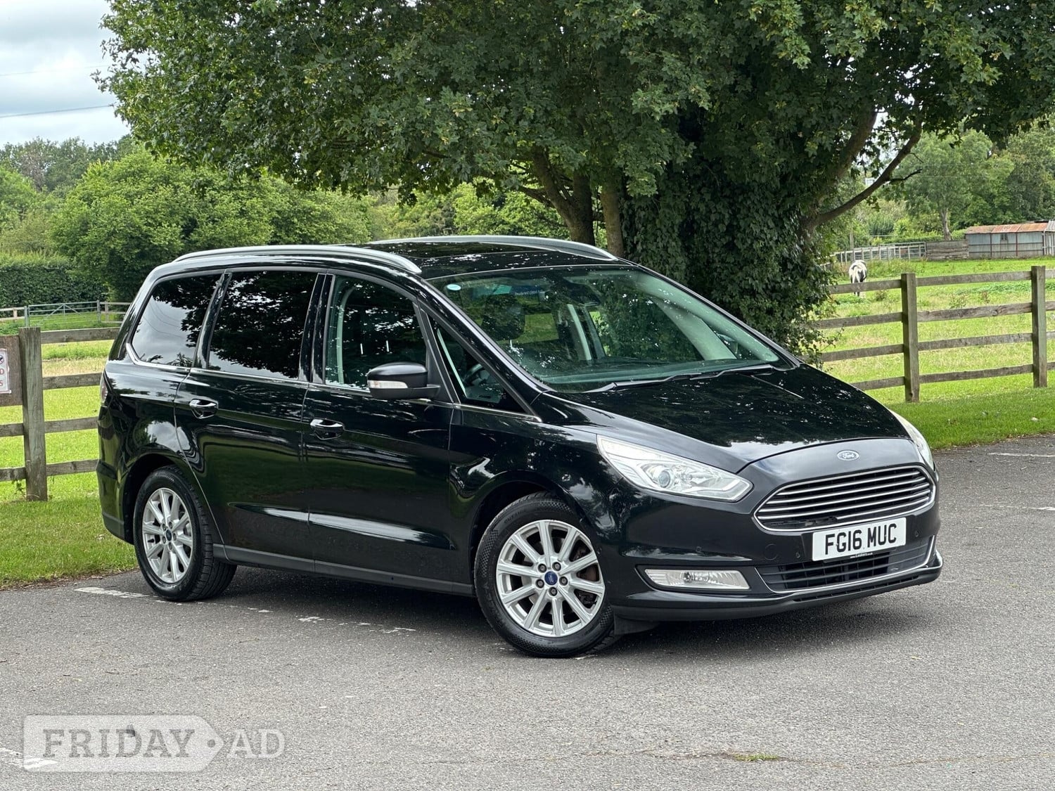 Ford Galaxy 2016 in Slough