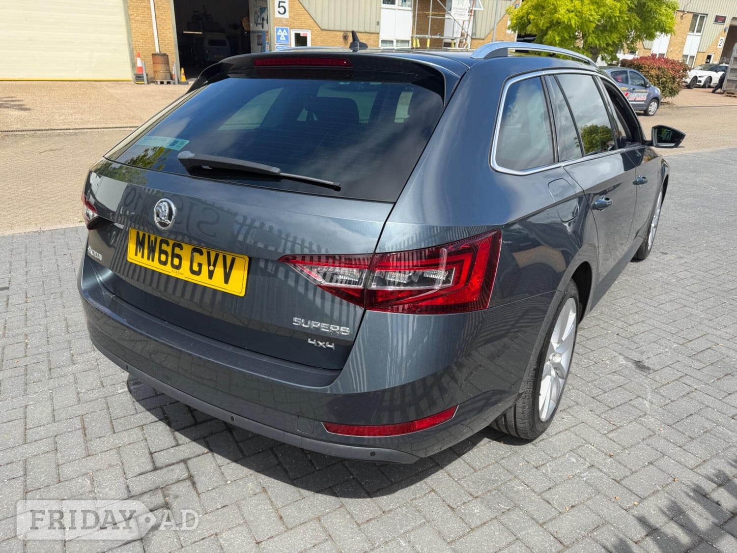 [ berth ]Skoda Superb