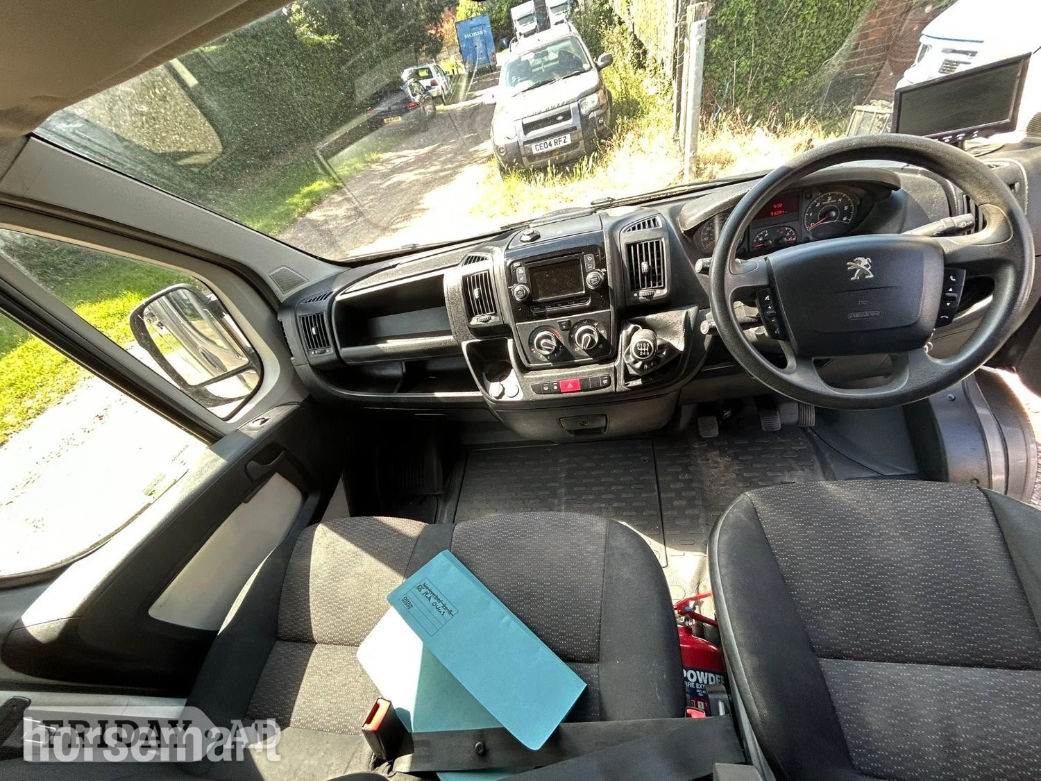 Owens  Peugeot Horsebox - Trailers & Horseboxes in Godalming