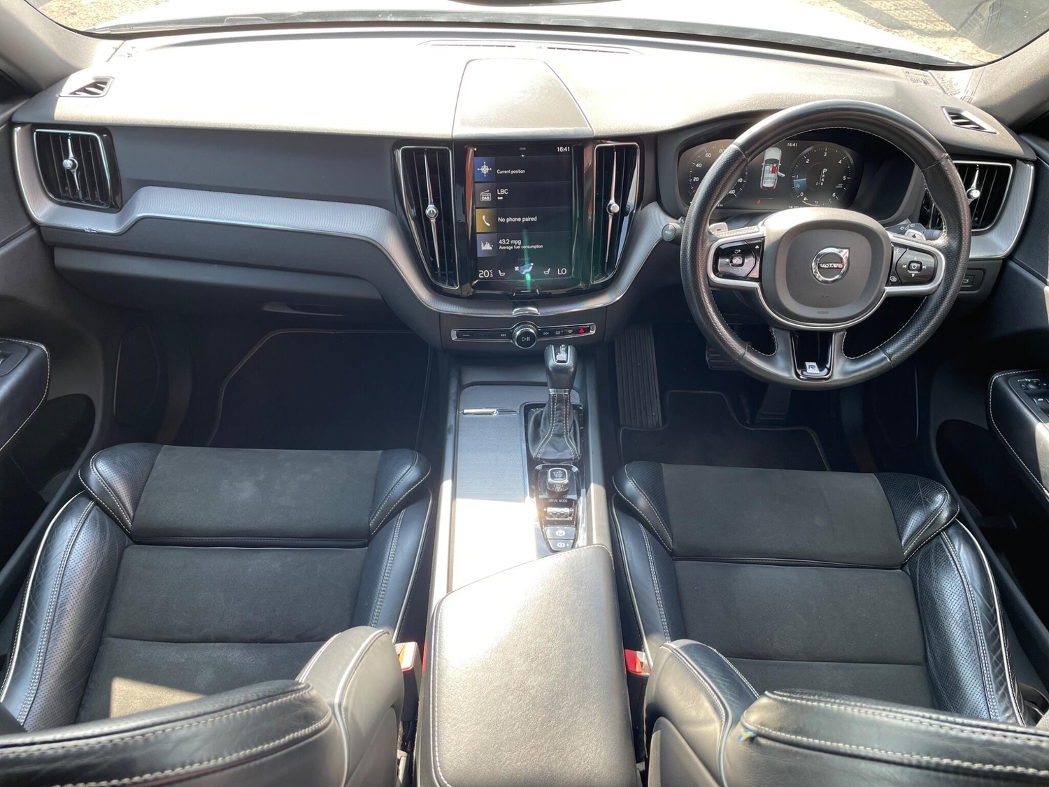 [ berth ]Volvo XC60