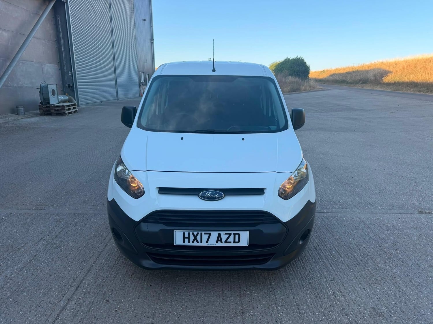 Ford Transit Connect 2017 - Vans & Commercial Vehicles in Newbury
