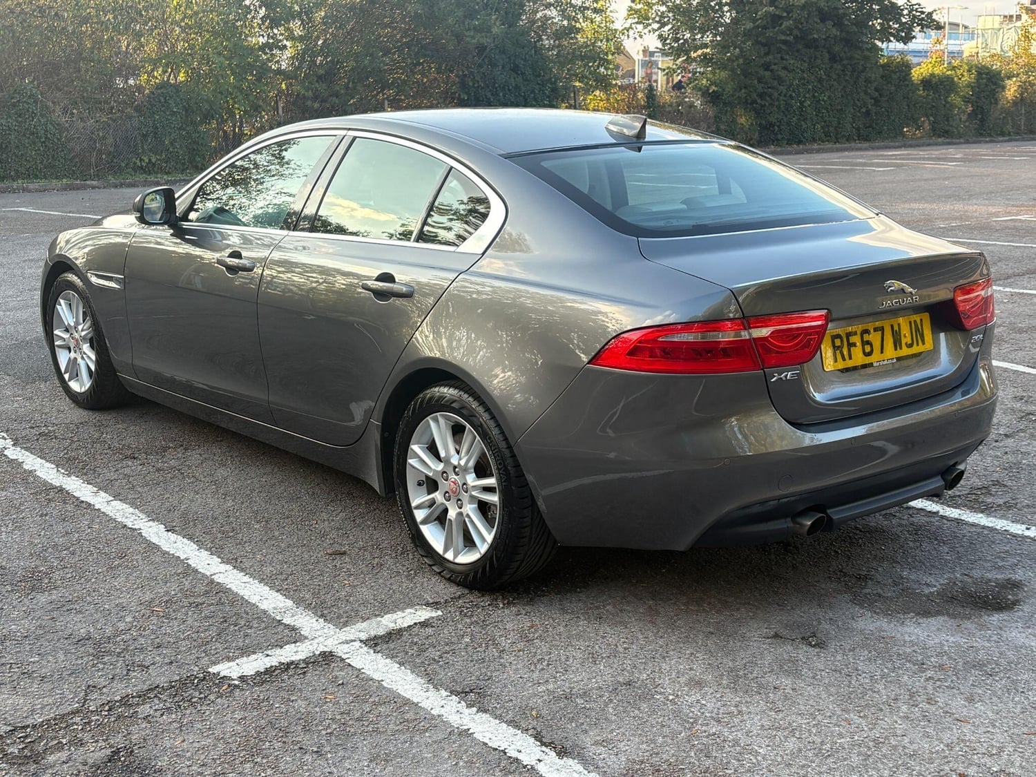 Jaguar XE 2017 - Cars in East Molesey