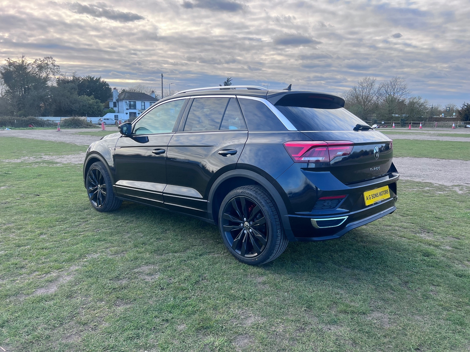 [ berth ]Volkswagen T-Roc