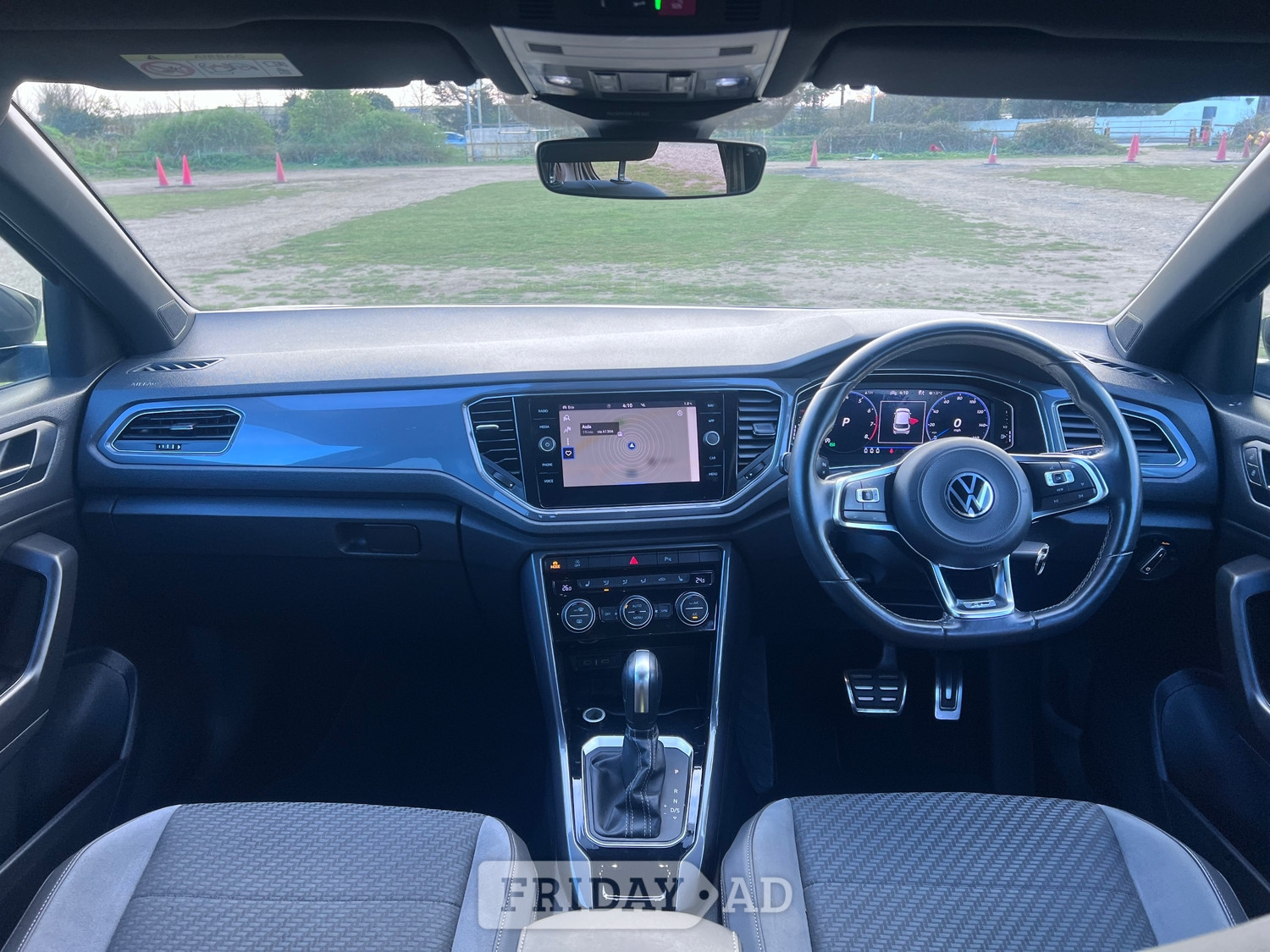 Volkswagen T-Roc 2021 - Cars