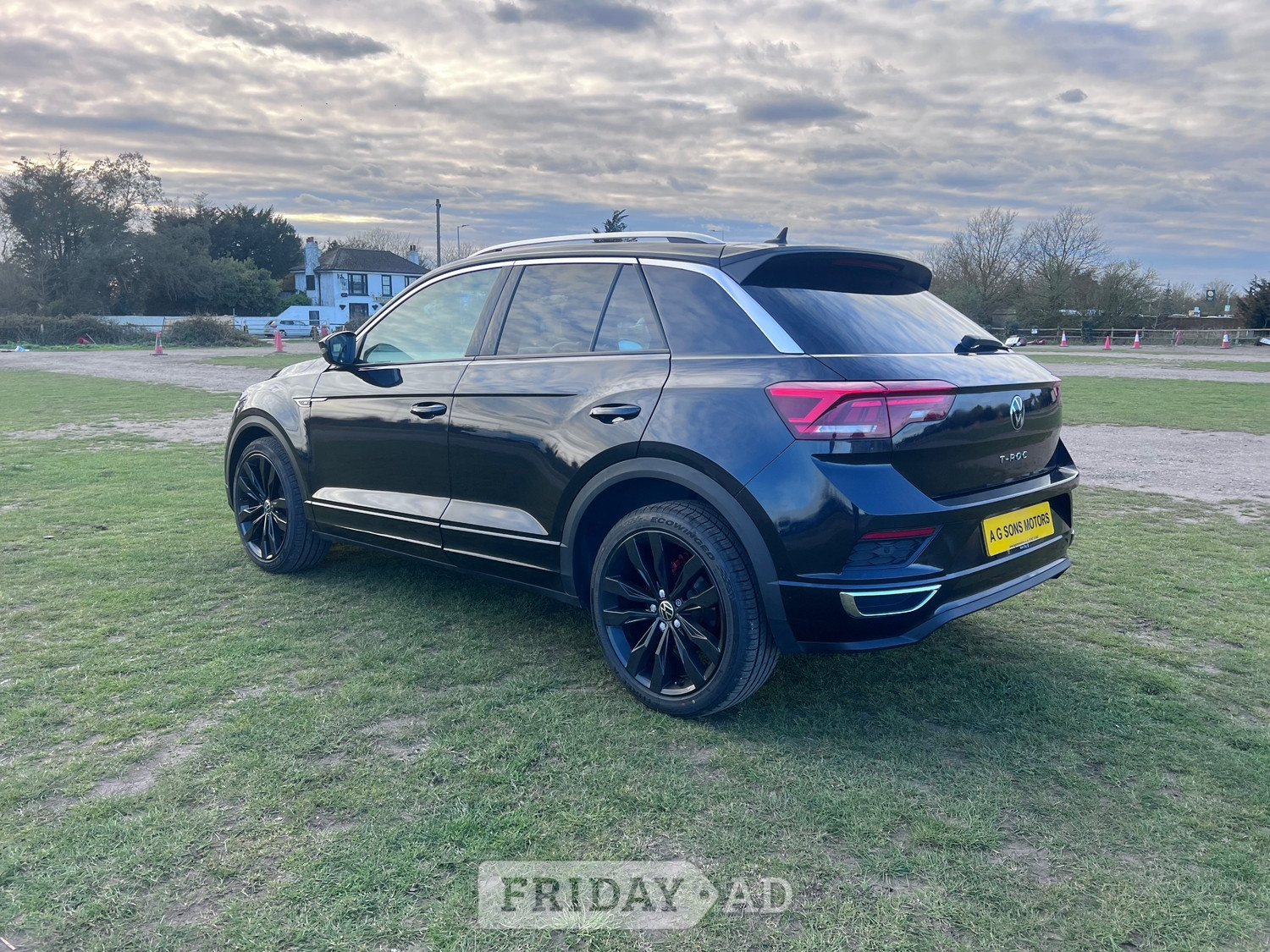 [ berth ]Volkswagen T-Roc