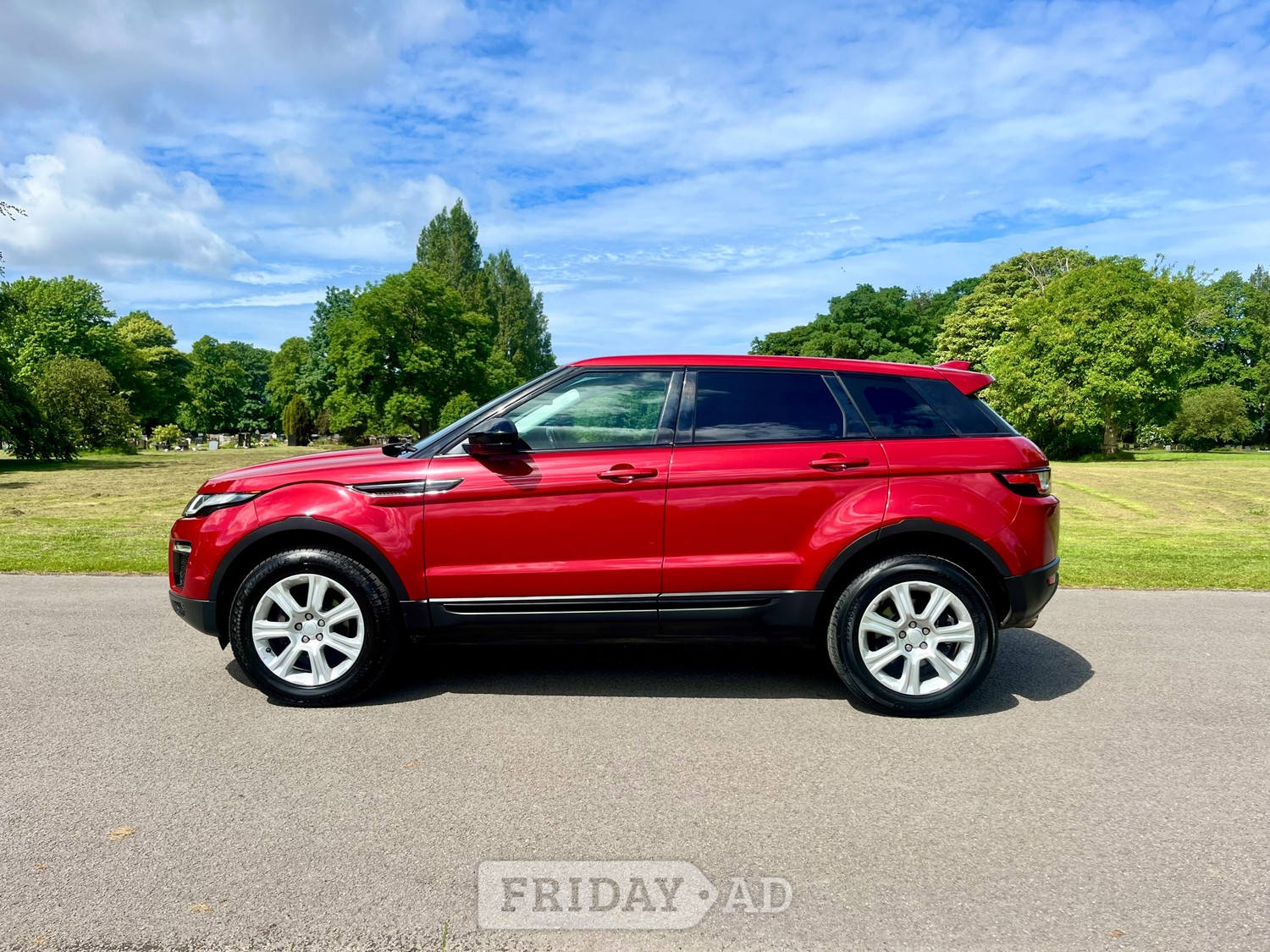 [ berth ]Land Rover Range Rover Evoque