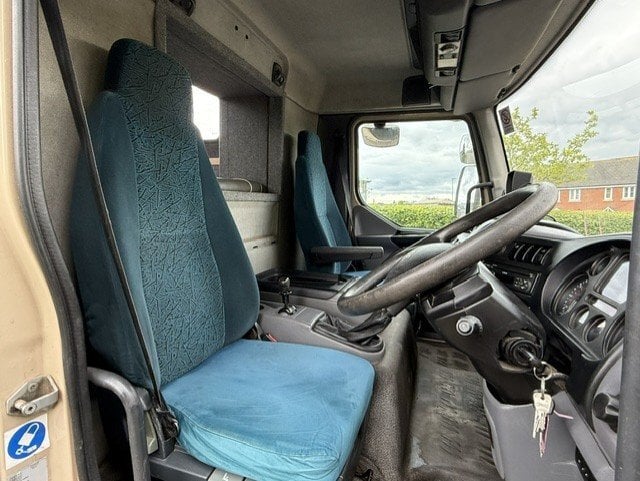 [ berth ]Test Valley Horseboxes 