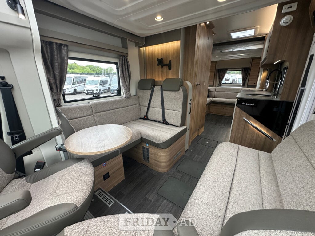 [6 berth ]Bailey Autograph 81-5