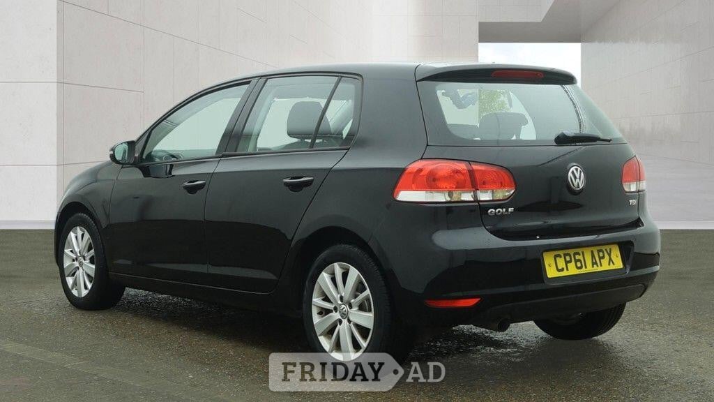 Volkswagen Golf 2011 - Cars