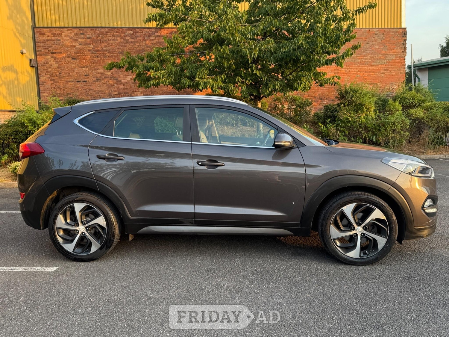 Hyundai Tucson 2016 - Cars in West Bromwich
