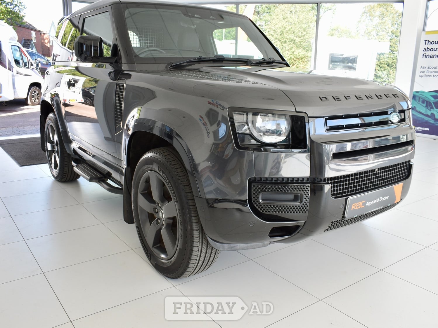 Land Rover Defender 90 2024 - Cars in Coleford