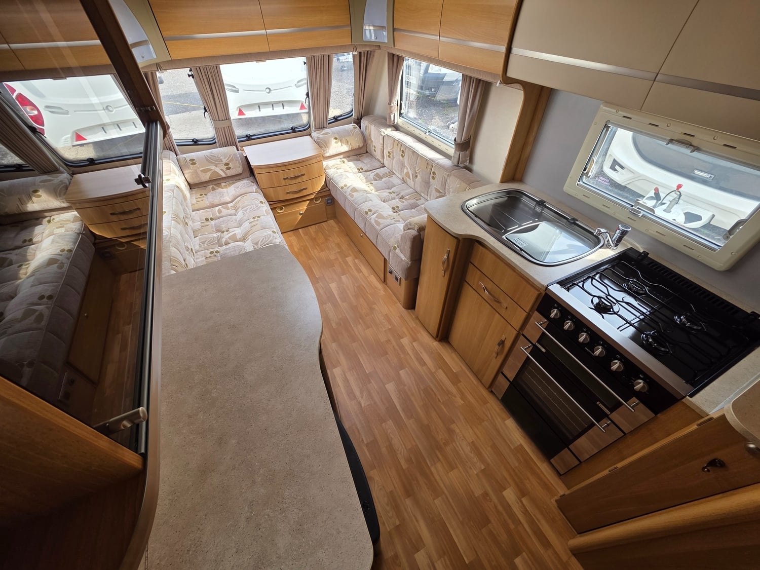 Coachman VIP 460 2010 - Motorhomes & Caravans