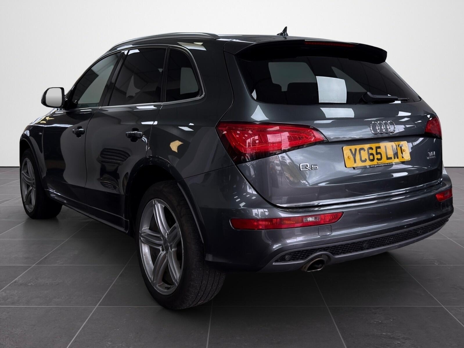 [ berth ]Audi Q5