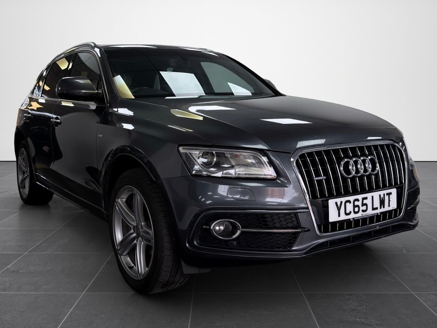Audi Q5 2015 - Cars in Ealing