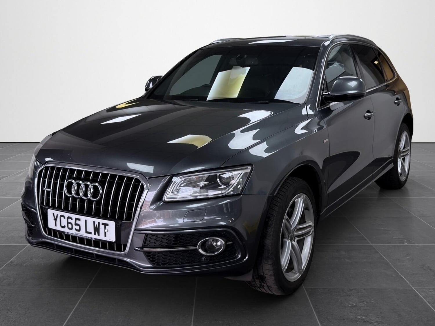 Audi Q5 2015 - Cars