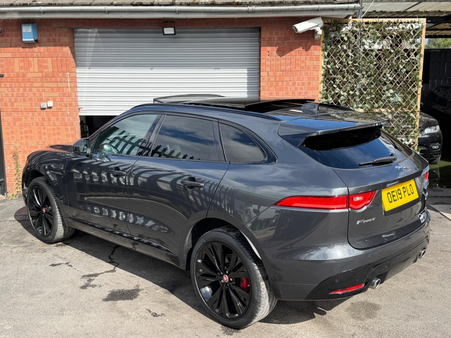 Jaguar F-Pace 2019 - Cars in Swindon