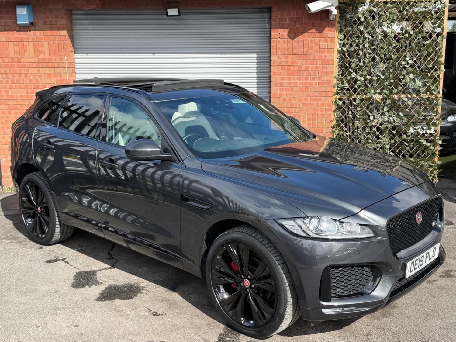Jaguar F-Pace 2019 - Cars
